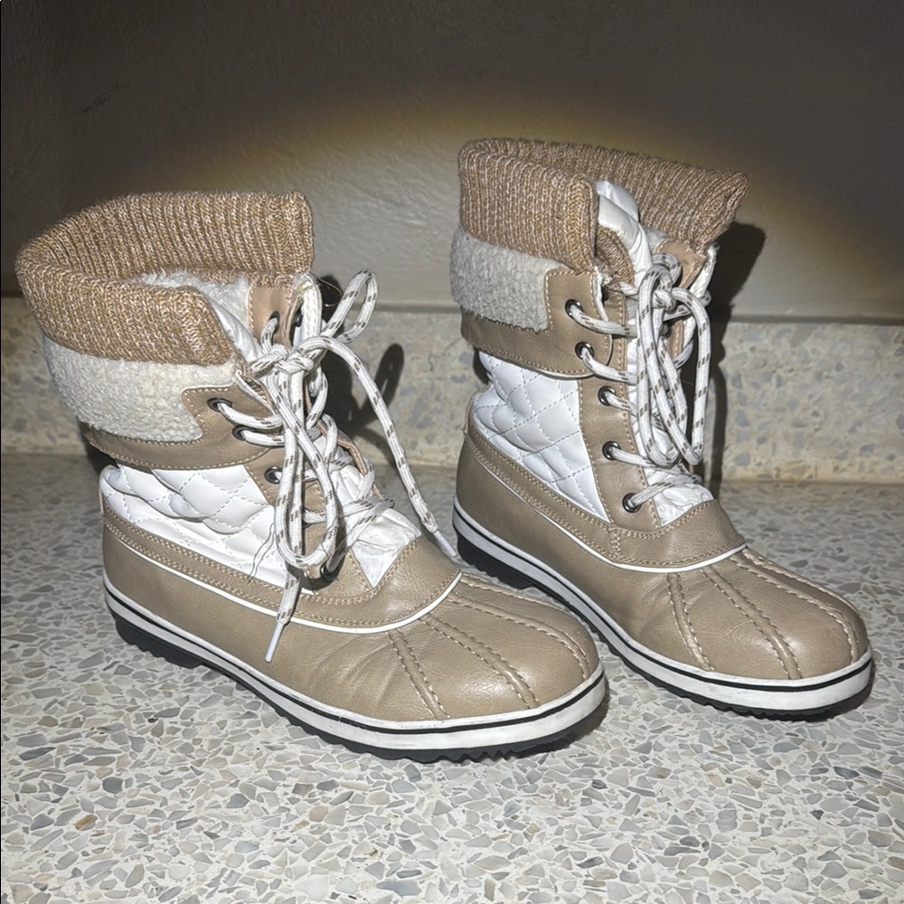 3M Thinsulate Tan and White Winter Boots Waterproof Insulated
